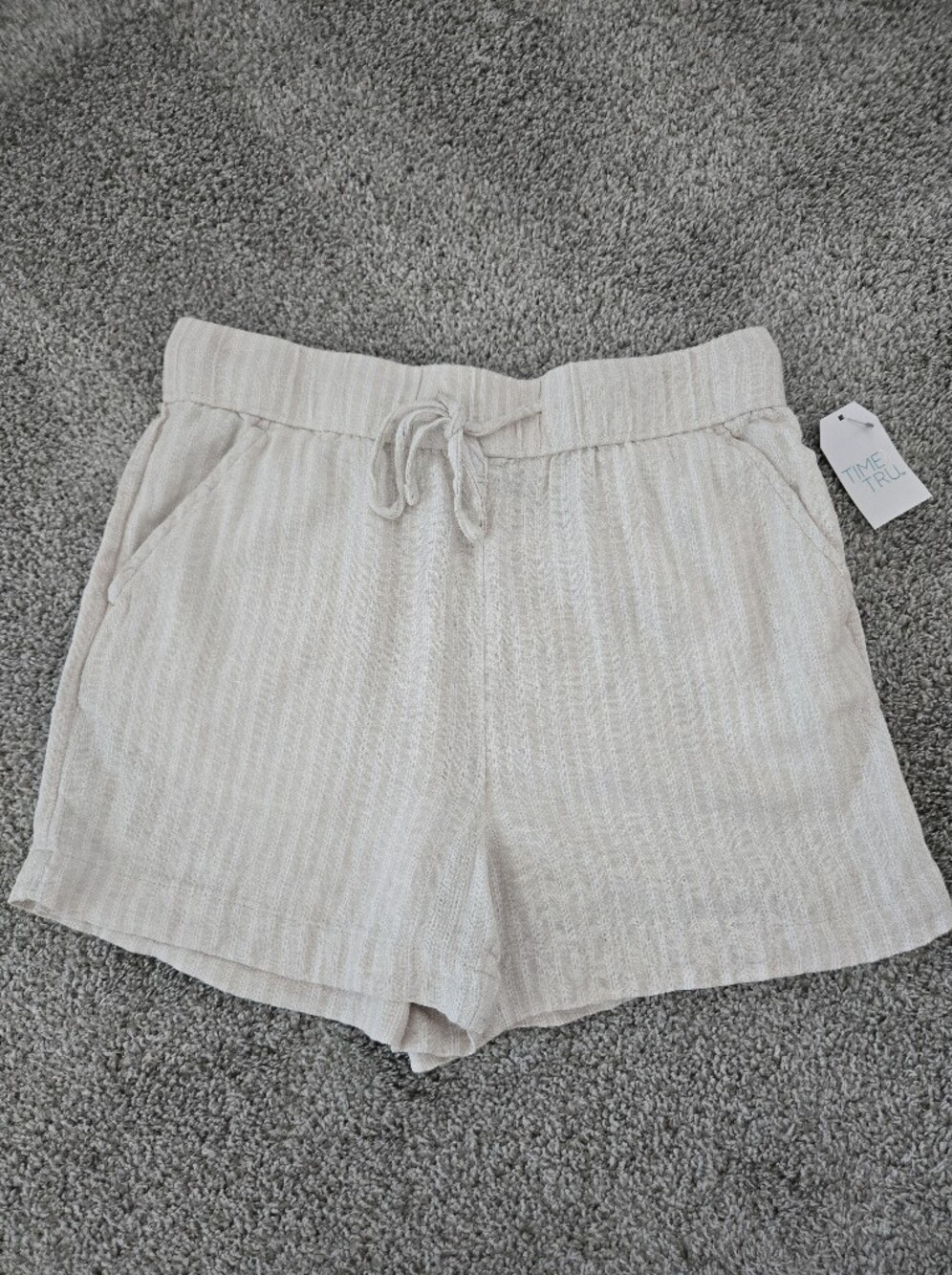 Time and Tru Linen Blend Pull On Shorts. Size Small. New